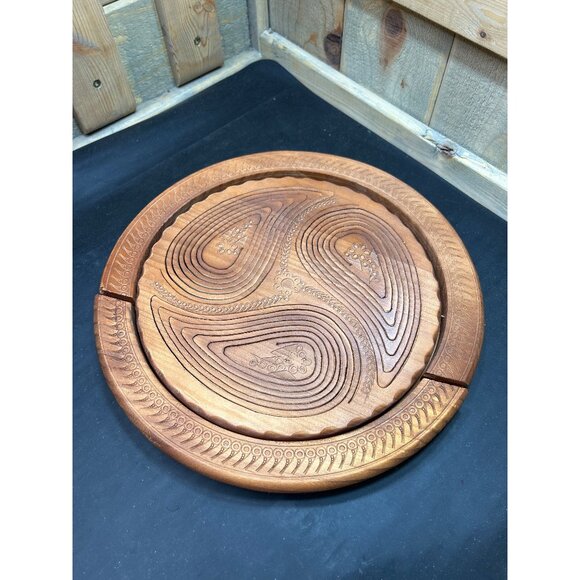 Hand-Carved Wooden Collapsible Basket & Trivet Combo With Intricate Design - Picture 2 of 9